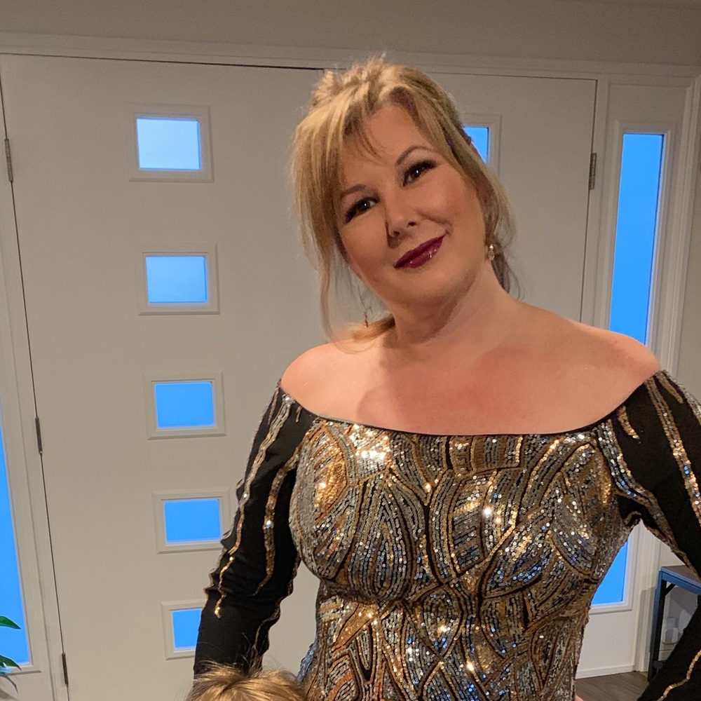 Meet your Posher, Angela